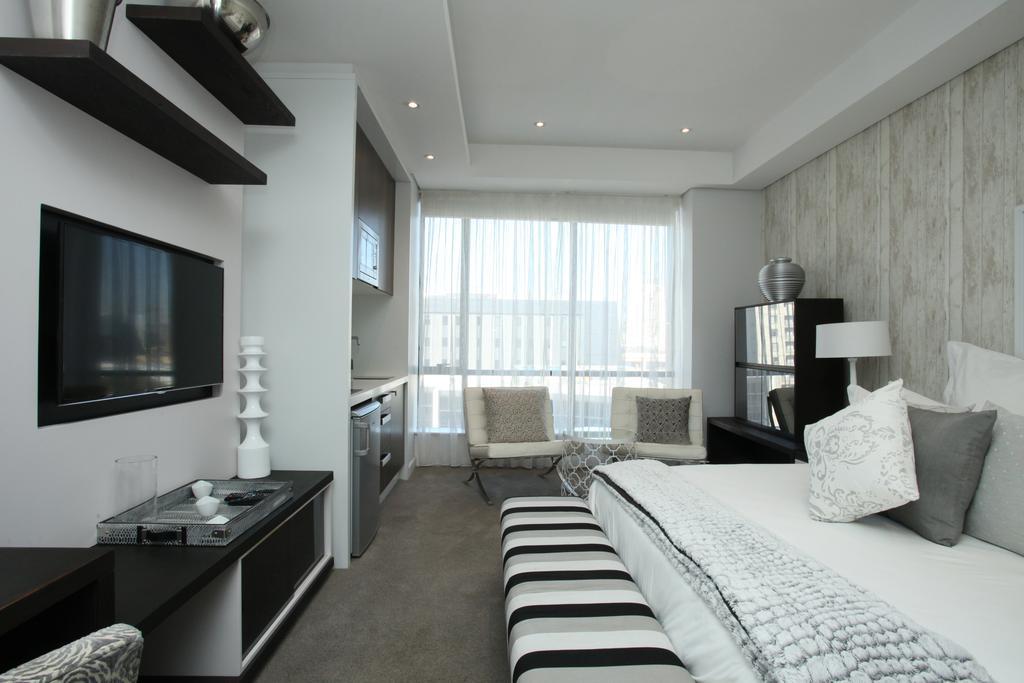 Luxury @ Sandton Skye Йоханнесбург Экстерьер фото