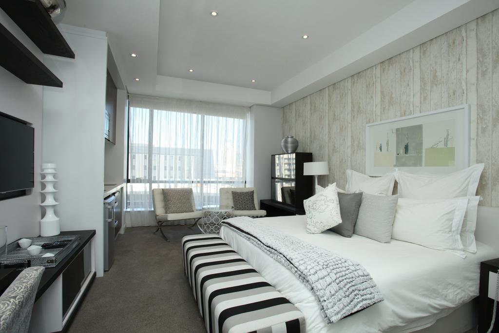 Luxury @ Sandton Skye Йоханнесбург Экстерьер фото